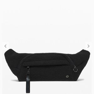 Lululemon On the Beat Belt Bag - Sherpa
